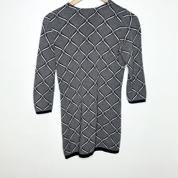 J McLaughlin Geometric 1/2 Zip Pullover Tunic Sweater Dark Gray Womens Small - Picture 8 of 8